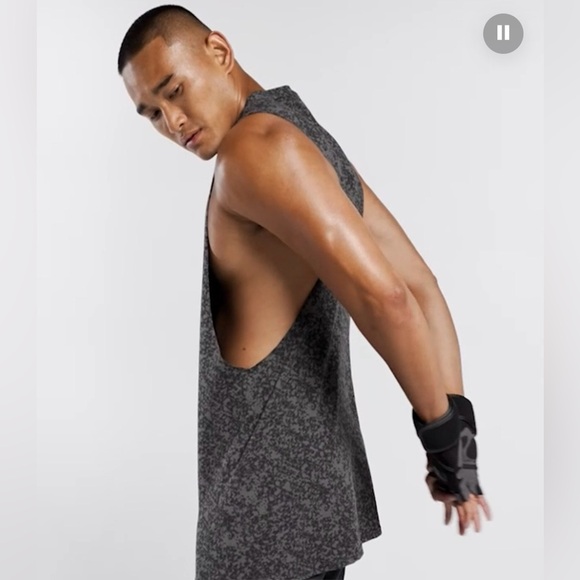 Gymshark Critical 2.0 Drop Arm in Charcoal Print Patterned Muscle Tank Size M - Picture 3 of 14